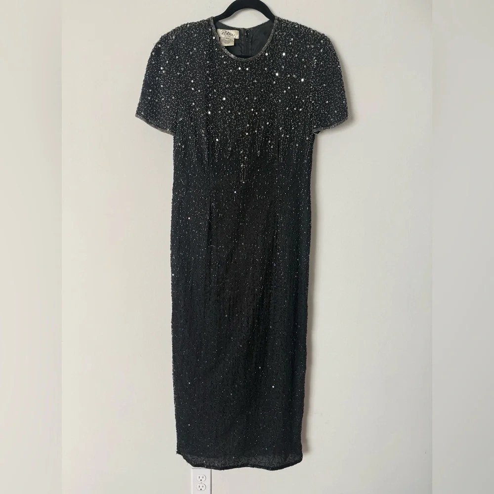 100% Silk Vintage Fully Sequined & Beaded Patra Maxi Statement Piece Dress 100% Silk Vintage Fully Sequined & Beaded Patra Maxi Statement Piece Dress